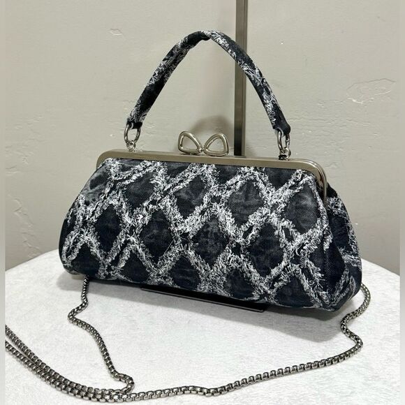 Genuine Leather Denim Quilted Pattern, Handmade Unique Bow Kisslock Baguette Bag - Picture 1 of 16